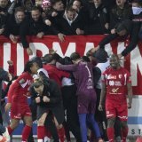 Les joueurs biennois connaîtront-ils samedi les mêmes émotions qu'en février face à Lugano ? KEYSTONE/PETER SCHNEIDER
